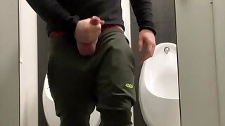 Jerk off in public restroom - ThisVid.com
