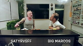 Cedendo A Tenta&ccedil;&atilde;o&excl; Complete in RED