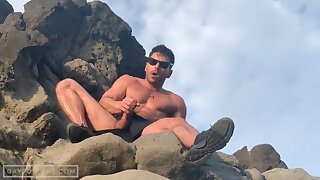 Jerking off at the beach – Paddy O’Brian