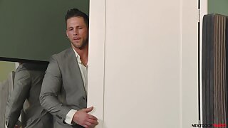 Valedicktorian (Roman Todd, Nick Floyd)