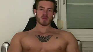 27  tattooed muscle hunk maesthetix xmartynx martinisdead onlyfans porn