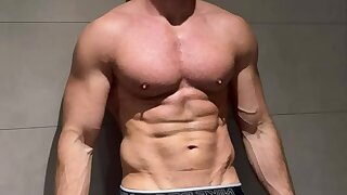 31 Muscle Hunk James Whipp jameswhipps onlyfans