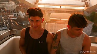 Ferris Wheel Feel Up