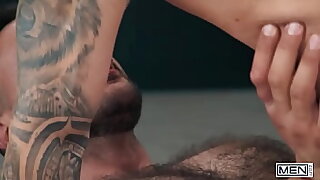 MEN - Sir Peter And John Brachalli&rsquo;s Poolside Kisses Lead To An Intense 69 And A Creamy Facial Finish