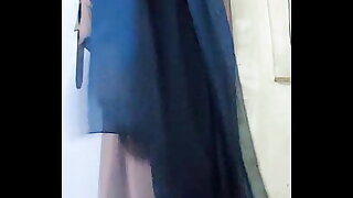 Muslim hizabi kinner rub her impotent penis