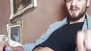 Ragazzo napoletano mostra il cazzo