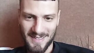 Ragazzo italiano mostra il cazzo