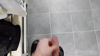 Naked twink roams around jerking off the public gym lockerroom and cums in the sink