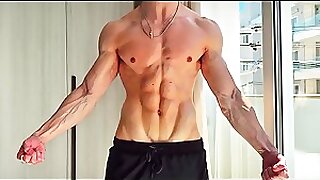 MUSCLES TO WORSHIP