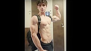 FLEX MUSCLES POST WORKOUT