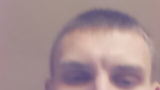 Guy show boddy webcam