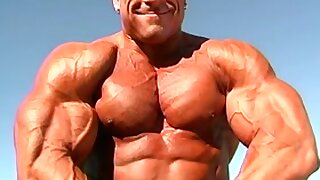 Aaron Maddron Outdoor Posing